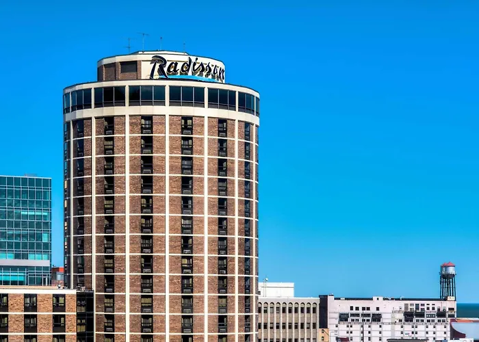 Cheap hotel: Radisson Hotel Duluth-Harborview